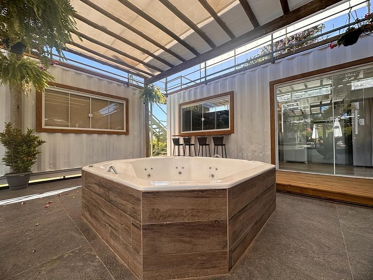 Villa Kubitschek | Villa de 4 Suites, Piscina Climatizada y