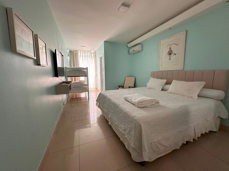 Casa Modernista | Piscina Climatizada y Spa | 5 Suites | Lag