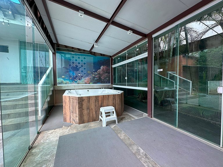 Casa Modernista | Piscina Climatizada y Spa | 5 Suites | Lag