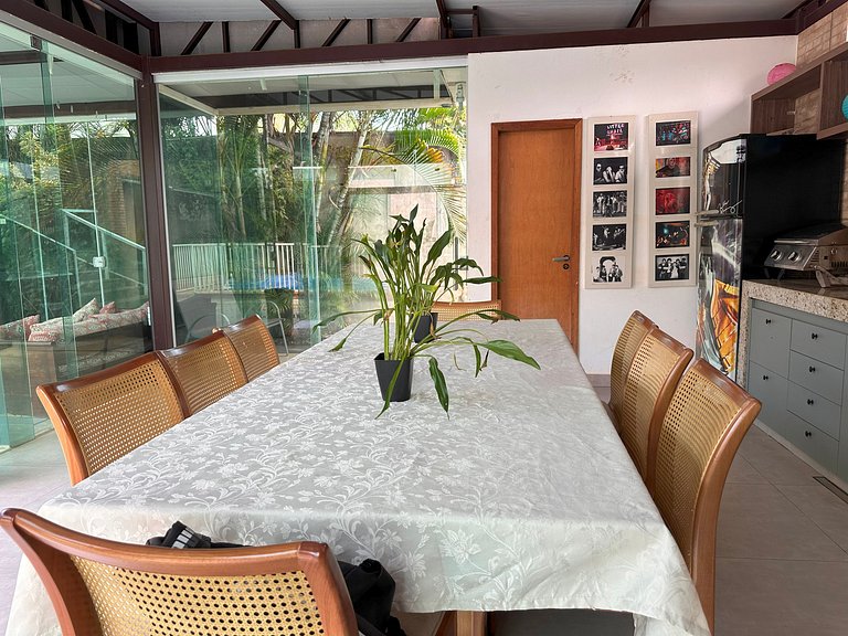 Casa Modernista | Piscina Climatizada y Spa | 5 Suites | Lag