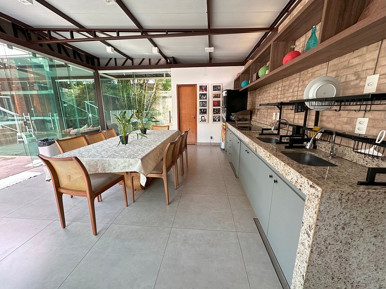 Casa Modernista | Piscina Climatizada y Spa | 5 Suites | Lag