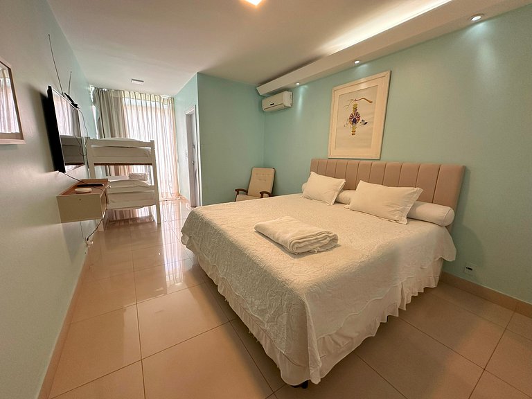 Casa Modernista | Piscina Climatizada y Spa | 5 Suites | Lag