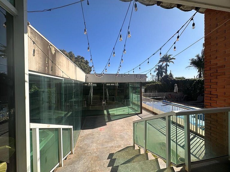 Casa Modernista | Piscina Climatizada y Spa | 5 Suites | Lag