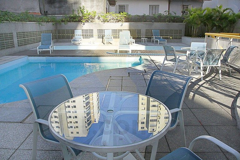 Apartamento no Itaim com piscina, wifi e garagem.