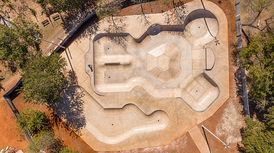 Primeira pista profissional de skate park na Octogonal em Brasília-DF