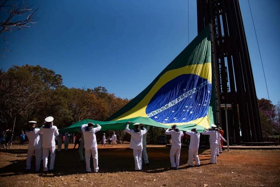 Cerimônia de Troca da Bandeira na Praça dos Três Poderes